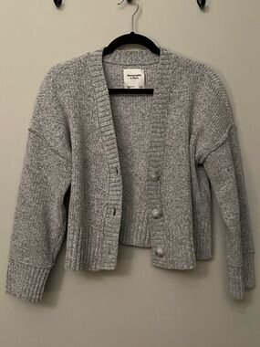 Abercrombie Cropped Cardigan